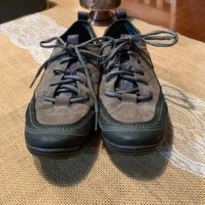 Size 7 Women’s Merrell Trail Shoes